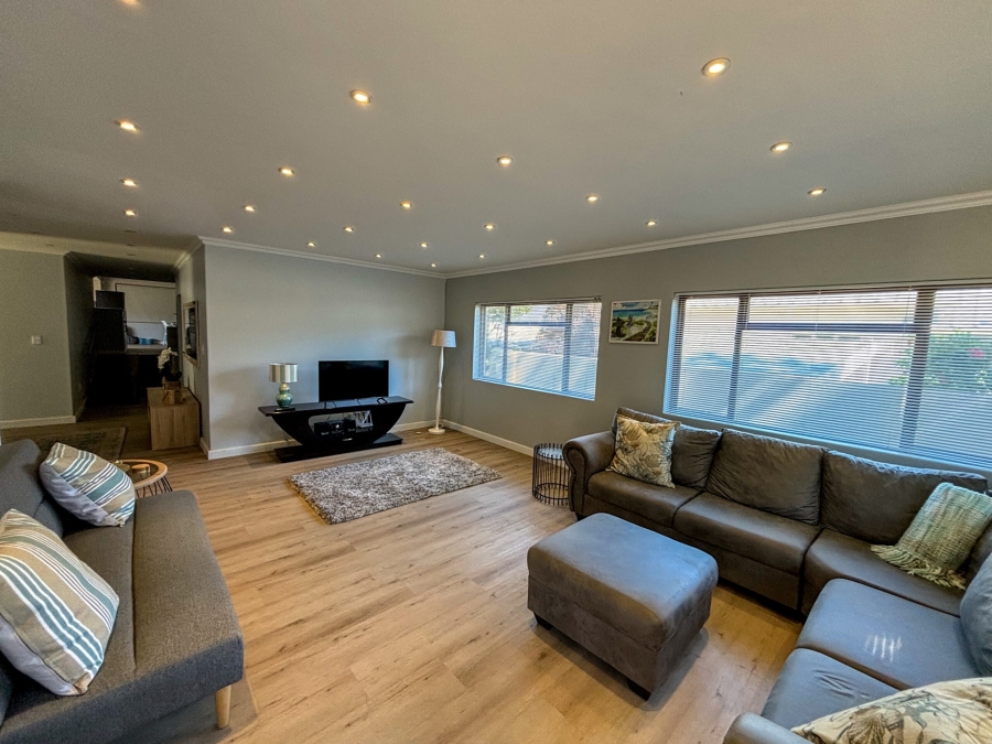 To Let 3 Bedroom Property for Rent in Agulhas Western Cape